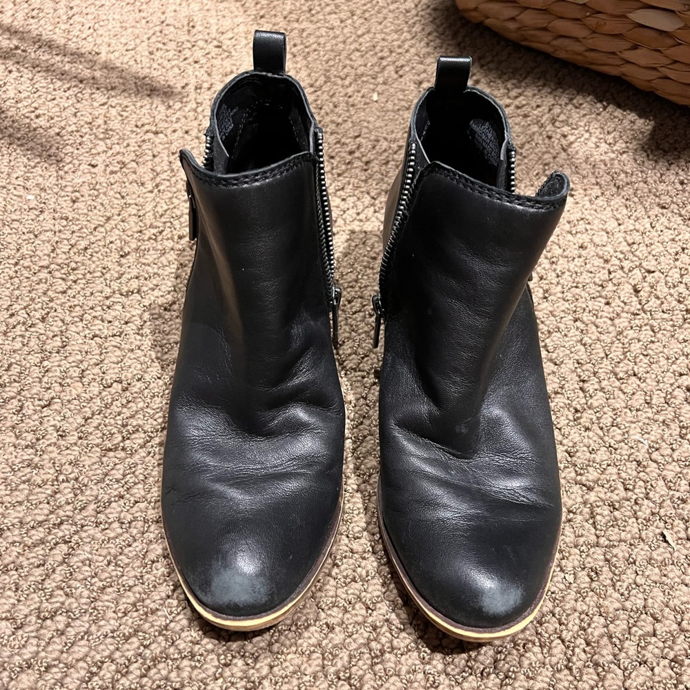 Lucky brand boots size 6.5